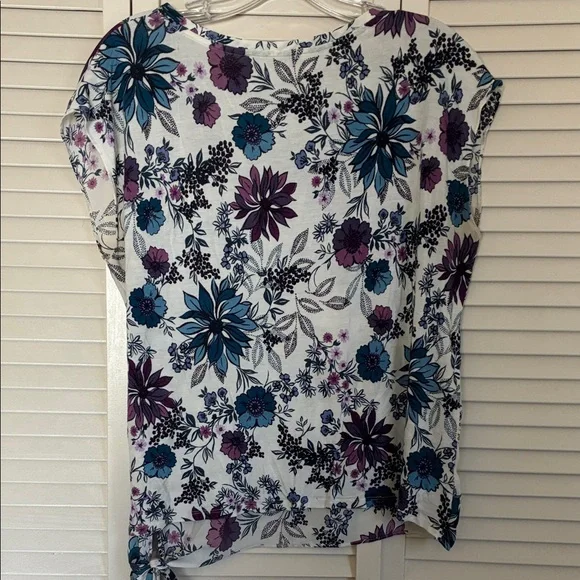 LOFT Blue and Purple Floral Short Sleeve Top - Picture 4 of 4